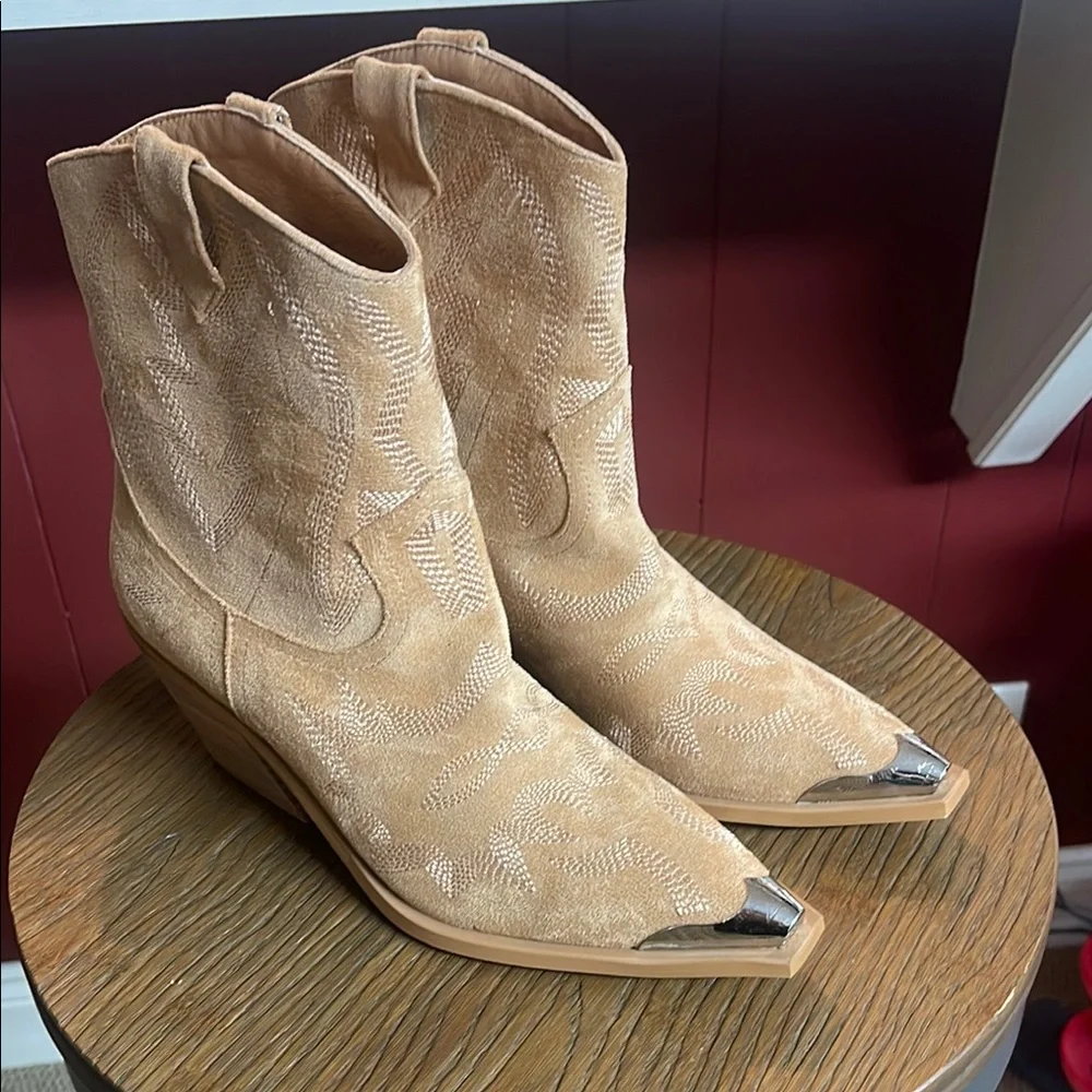 Silver-Tipped Tan Above Ankle Booties Western Style - Picture 1 of 11